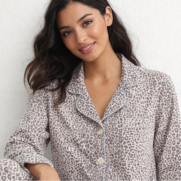 BedHead Pajamas Leopard Print Button-Up Pajama Set Medium - Picture 15 of 15